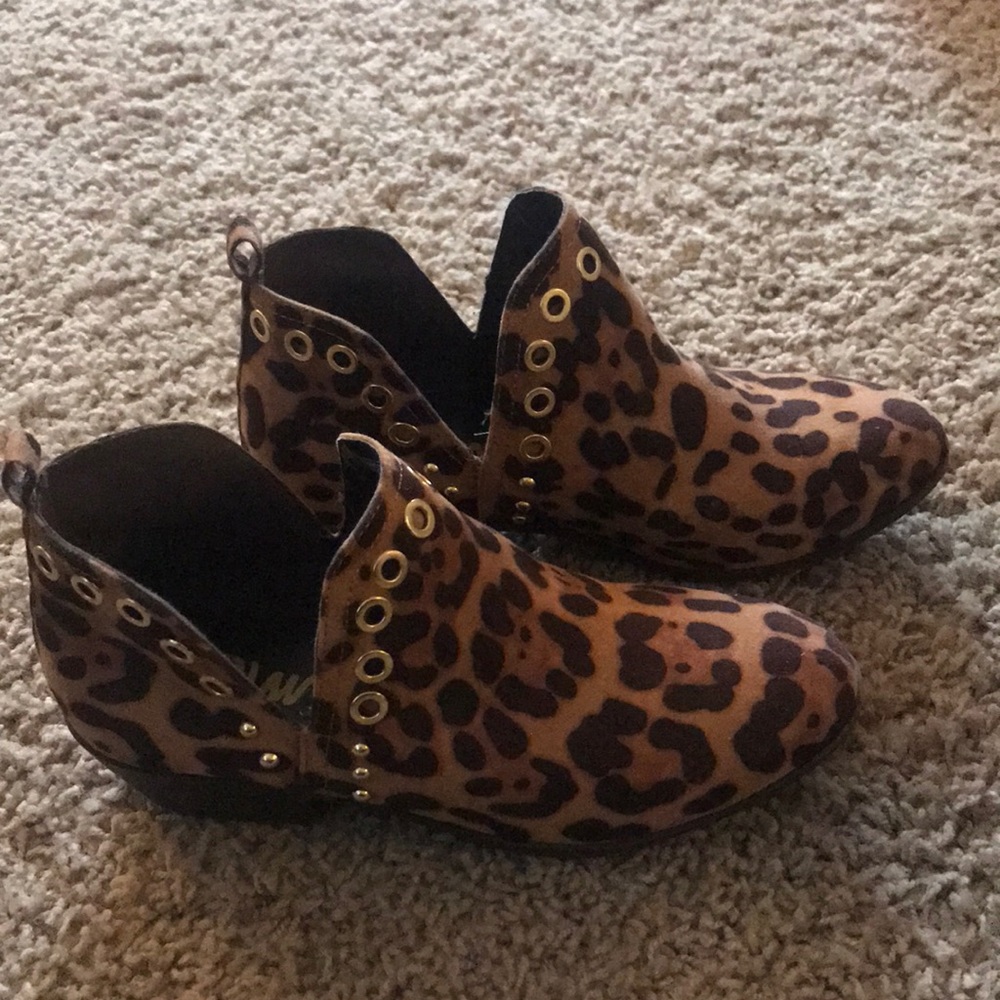 NWOT. Sam Edelman leopard ankle boots. Size 2.